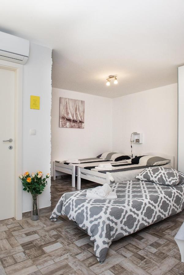 Studio Apartment Bilic Šibenik Exterior foto